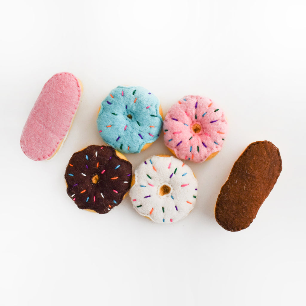 Surtido de Donuts y Eclairs