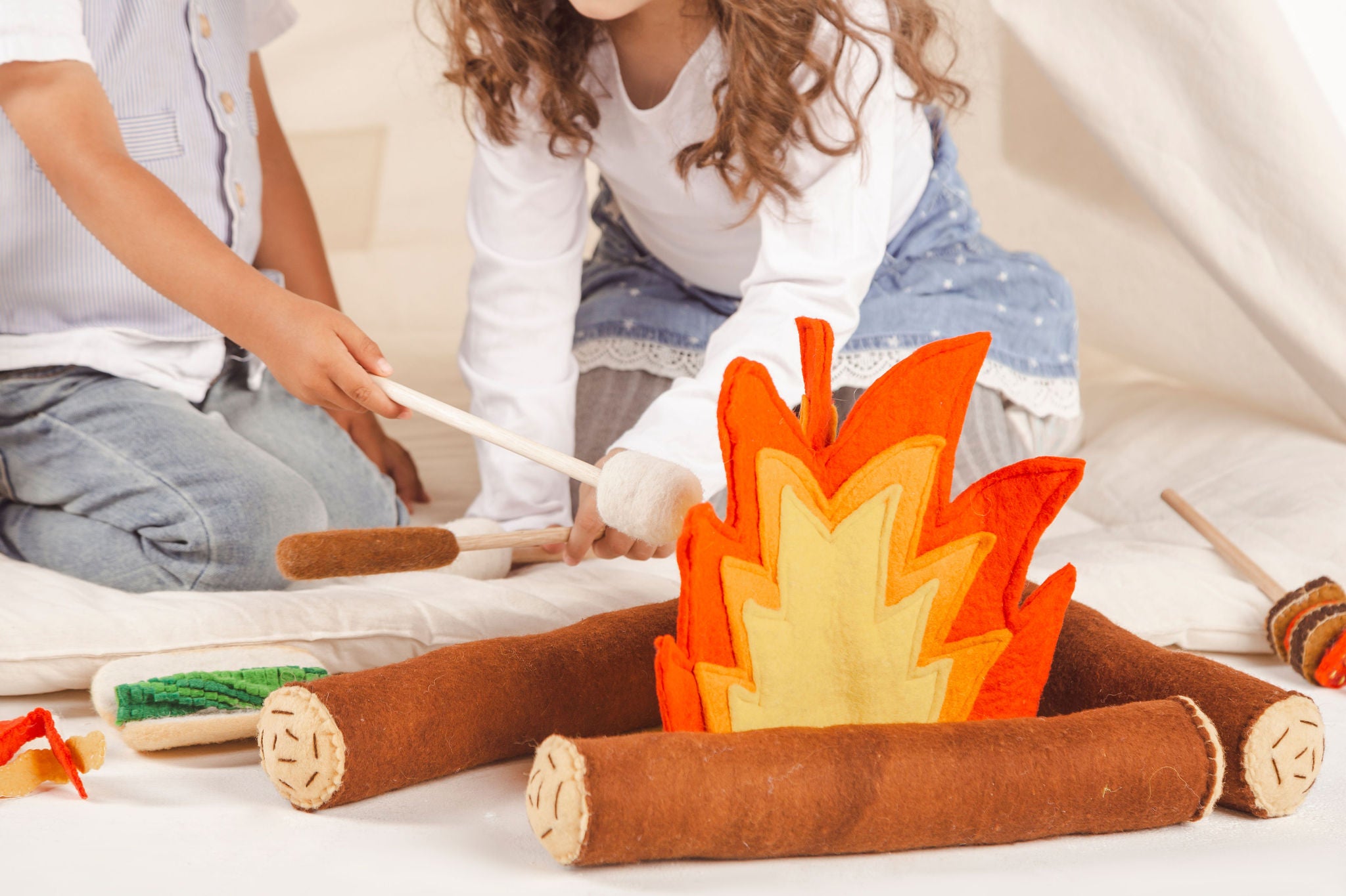New Adventures Campfire Set