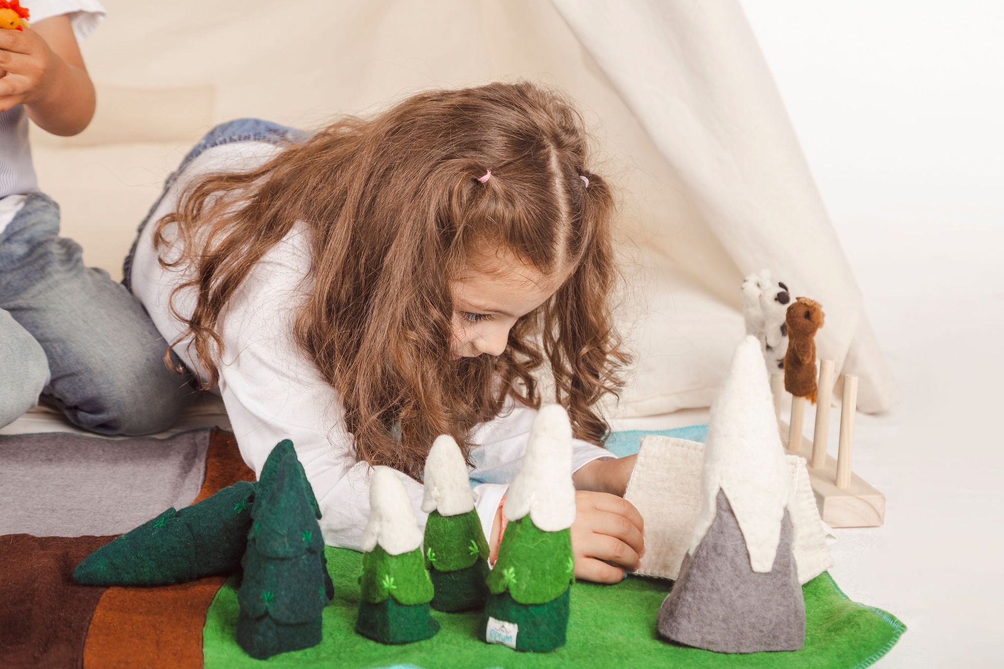 Tent mini-worlds