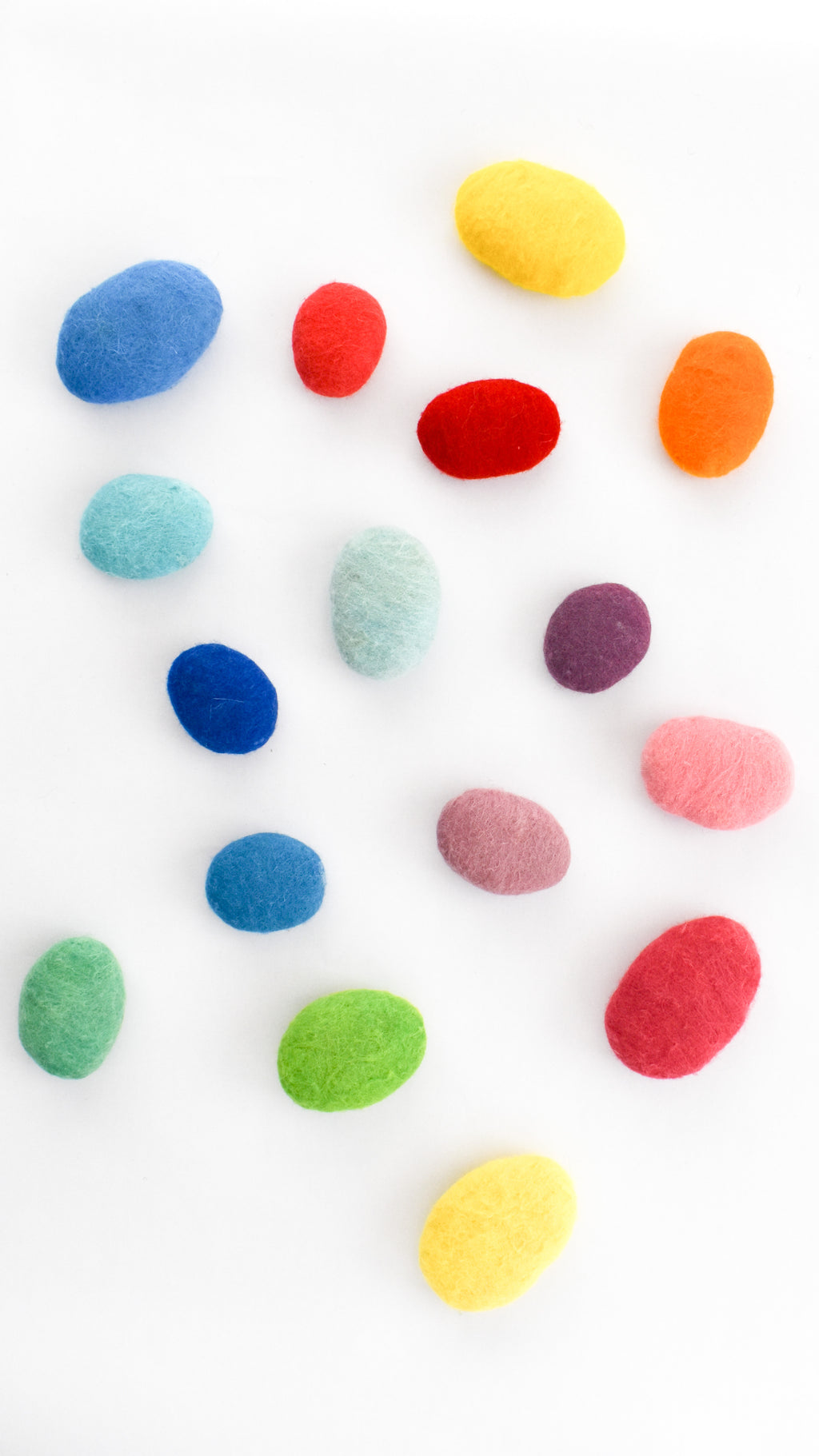 Juego de piedras de fieltro