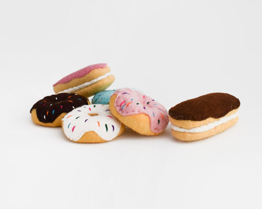 Surtido de Donuts y Eclairs